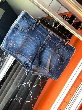 🎨 CITY STREETS LUXE 💎 BRAND NEW SIZE 15 🌈 Paint Splatter Micro-Shorts 🧵 MUST BUY